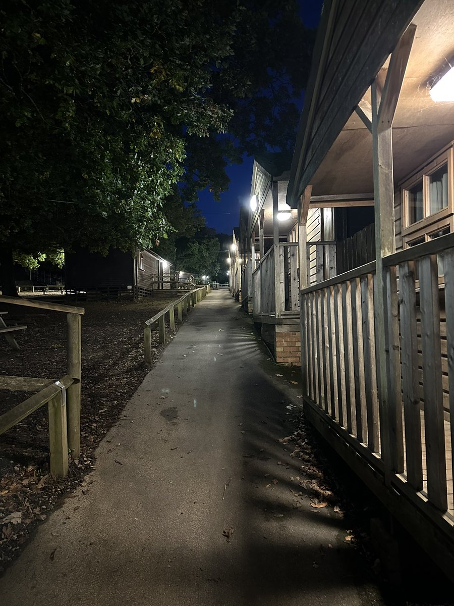 ParishCEschool's tweet image. Good morning. A cold but beautiful start to our final day.