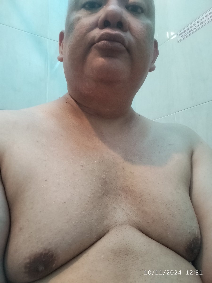 DimskiDimski's tweet photo. Over chubby ini sih ... Wew! https://t.co/2JXVBG38nn