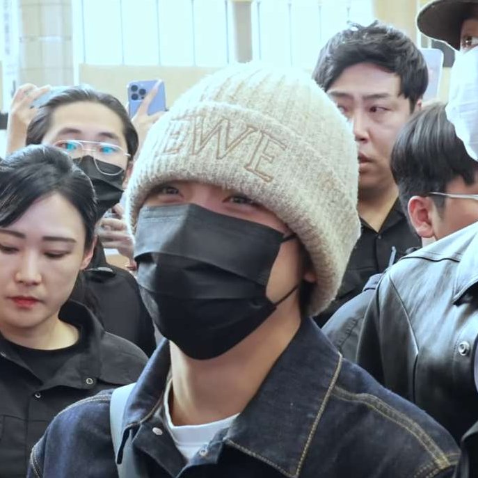 believeK_E's tweet image. 이 날 = 해찬이 재현이한테 먼저 장난쳐놓고 둘이 눈마주치고 헤헤 웃다가 도영이한테까지 장난치고 둘 다 모르쇠했던 날 ㅋㅋ

한몸즈 별명 이유가 있음