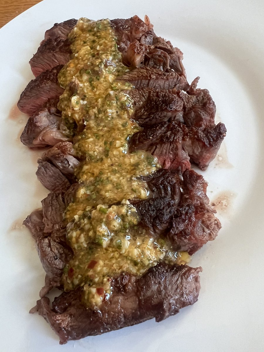 KitchenTae's tweet image. A PERFECT ribeye with cowboy butter 🧈 🥩 #steak #ribeye #food