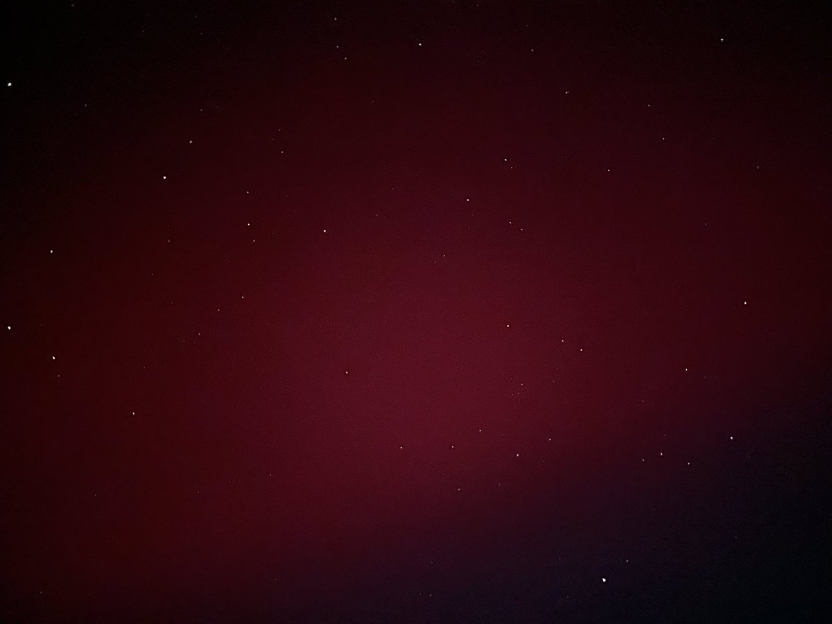 jrdusmc's tweet photo. Northern lights near Cool Springs KY #tristatewx #kywx @RonanRhodes @Wayne_C_Hart @wxornotBG https://t.co/9pAaT0ft9i