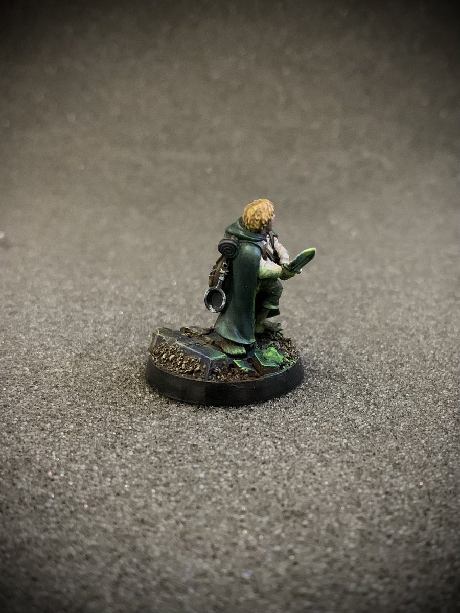 FastPanda86's tweet photo. #notsamvisegamgee #mordheim #halflingscout #hobbit #wyrdstone #osl #miniaturewargames #paintingminiature #wargamehobby #lotr #paintemall #playpainted https://t.co/PejnGXG7WC