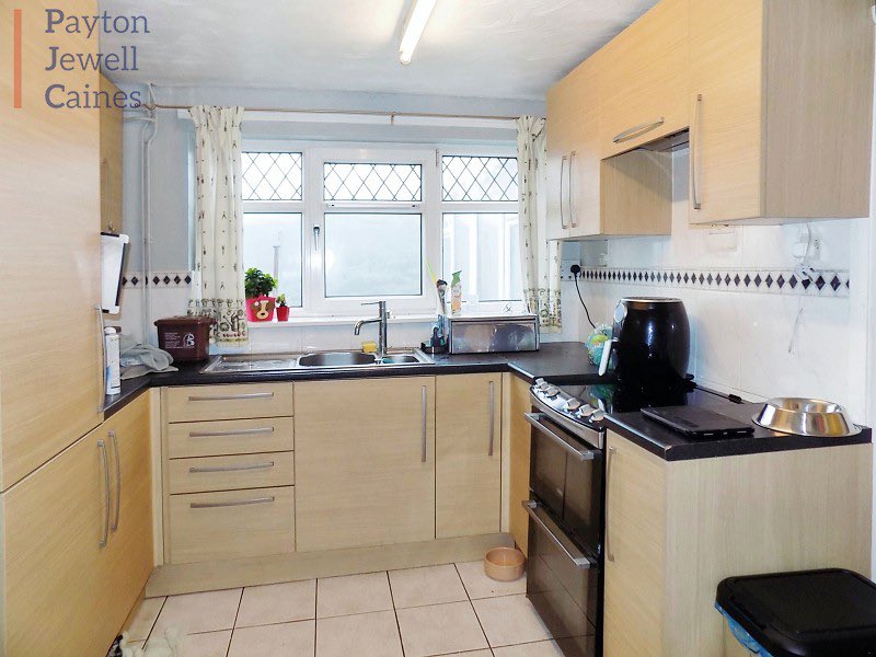 Check out the spectacular views from this property!👀😍

🛌Traditional 3 bed
🛋️2 reception rooms
🅿️Off road parking
⛓️‍💥No ongoing chain

🌐pjchomes.co.uk/property/?ref=…
📍Pen-y-mynydd, Bettws, Bridgend
🏷️£165,000

👇🏼
📞01656 654328
📧bridgend@pjchomes.co.uk
#PJCHomes #SouthWales