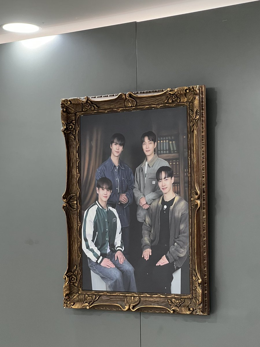 Durion_'s tweet photo. 예뿌닭 https://t.co/n34iPYzUV2