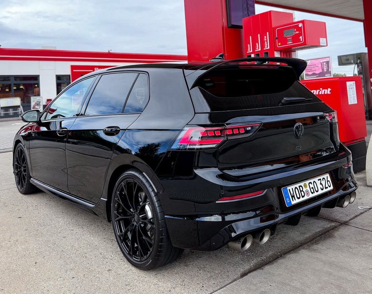 Car Pxrn tweet media