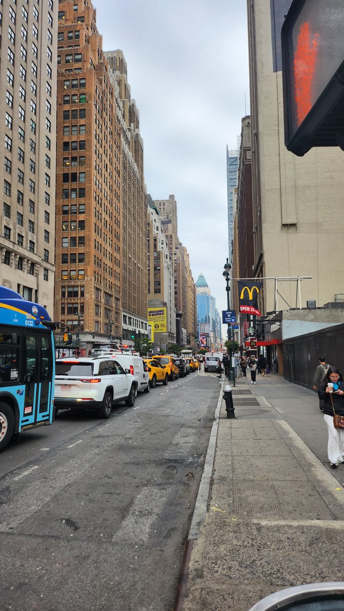 Slynch2203's tweet photo. Spent a couple nights in New York ahead of #G2E https://t.co/6ydjUESySf