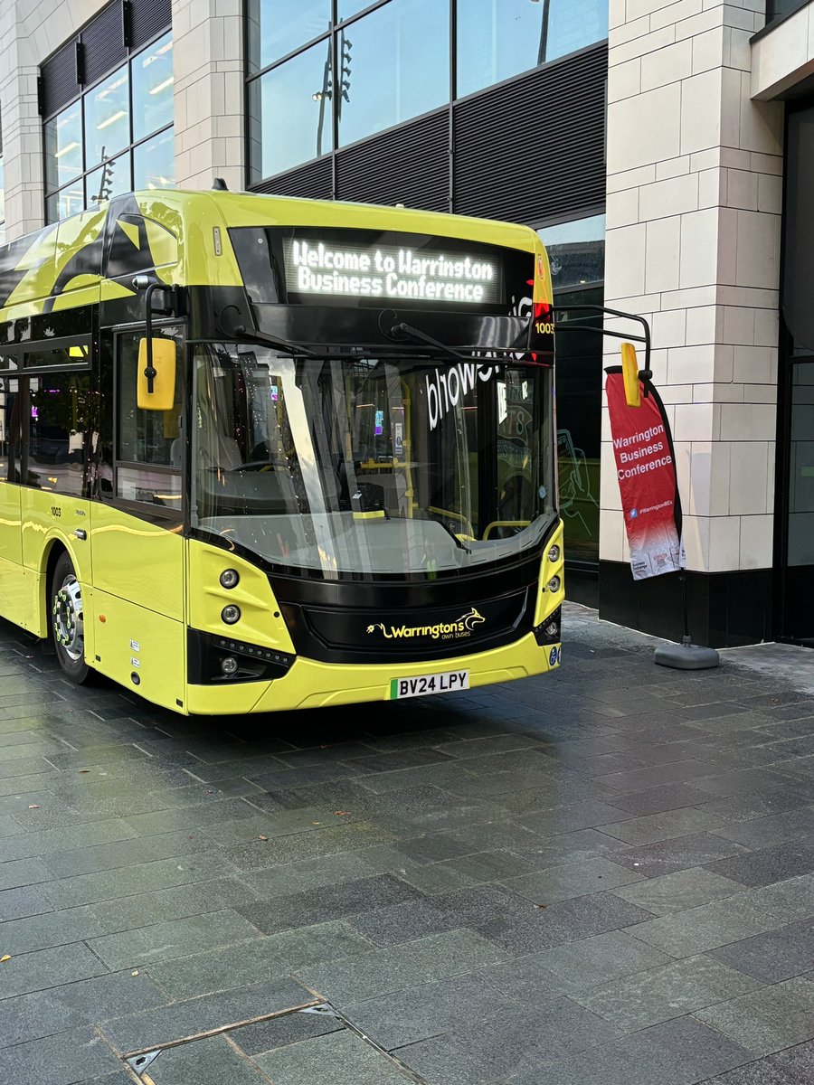Has anyone come on the bus? Warrington Business Conference getting ready to go. #WBex #Warrington #networking