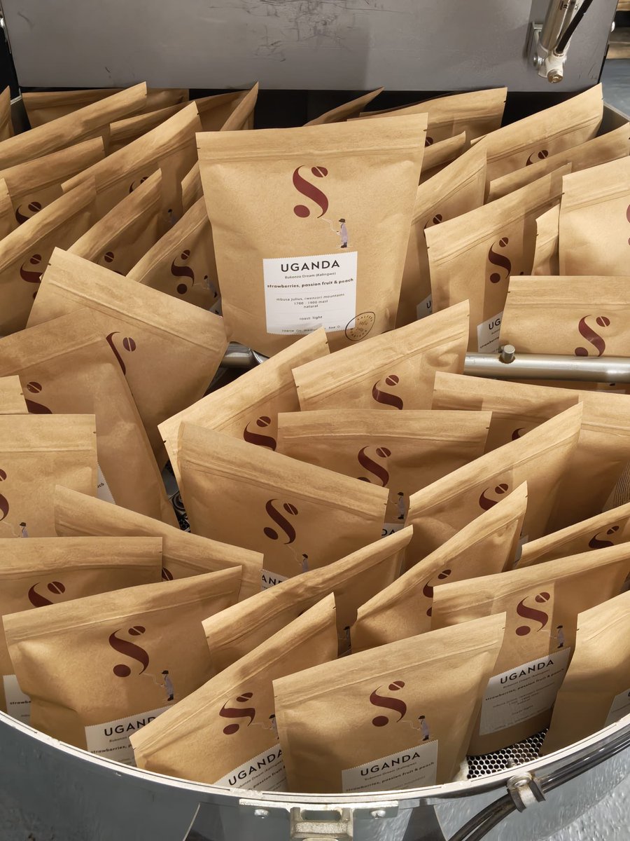 Sub Club for <a href="/dogandhatlove/">Dog and Hat Coffee</a> 

The fabulous Honey Natural from Uganda

#specialitycoffee