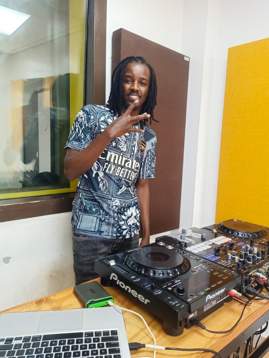 Selekta <a href="/SpapaDeh/">SPAPA DEH</a> ako ma-area ku mash up🔥📻🇰🇪

Request Reggae/Dancehall 
#Goteana