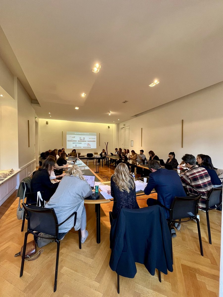 UjaMars's tweet photo. Hier, s'est déroulée notre formation dédiée à la communication des avocats à la Maison de l'Avocat à MARSEILLE.

Nous vous remercions d'être venus aussi nombreux à cette première formation organisée par votre syndicat depuis la rentrée 2024 ! 🍾 https://t.co/e9JraYJsmn