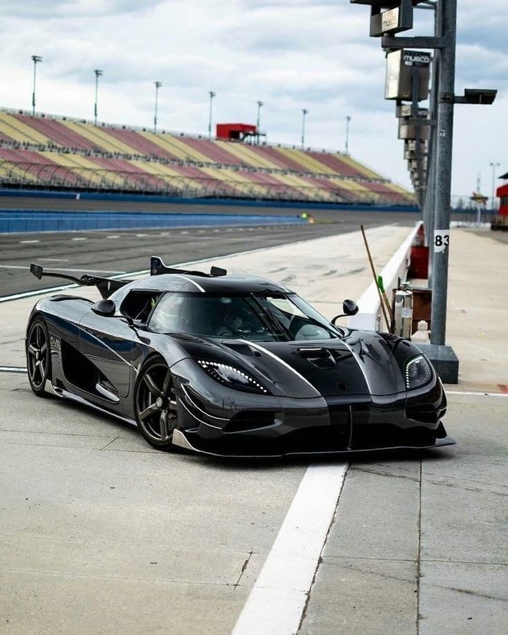 #koenigsegg agera <a href="/koenigsegg/">Koenigsegg</a>