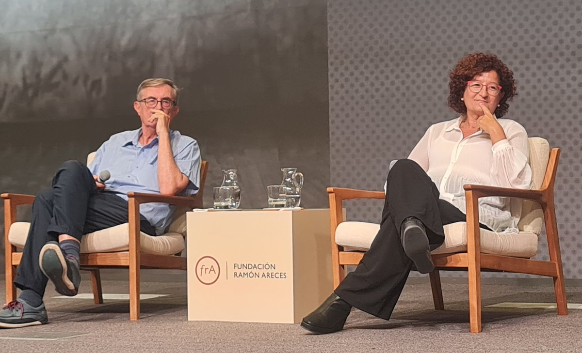 Universidad de Alicante UA (@ua_universidad) on Twitter photo La catedrática de la UA Carmen Beviá y el catedrático de la UC3 Luis Corchón analizan en un libro la teoría de las contiendas.
Publicado por <a href="/CambridgeUP/">Cambridge University Press</a> , trata ejemplos de contiendas en el ámbito de la política, los deportes, las carreras de patentes...
s.ua.es/es/HbY~za La catedrática de la UA Carmen Beviá y el catedrático de la UC3 Luis Corchón analizan en un libro la teoría de las contiendas.
Publicado por <a href="/CambridgeUP/">Cambridge University Press</a> , trata ejemplos de contiendas en el ámbito de la política, los deportes, las carreras de patentes...
s.ua.es/es/HbY~za