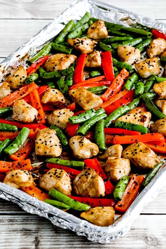 BTCNWellness's tweet photo. RECIPE ALERT! Your welcome 🤤 
  
CHICKEN STIR-FRY SHEET PAN MEAL  (4 servings)
3 medium chicken breast
2 medium bell pepper
12 oz snap peas
1 1/2 tbsp sesame seeds
1/3 cup soy sauce
2 tbsp rice vinegar
2 tbsp sesame oil
1/2 tsp garlic powder
  
Directions:
➡️ Trim the boneless, skinless chicken breasts and cut into pieces in 1-inch squares.
➡️ Combine soy sauce, rice vinegar, 1/2 the sesame oil, and garlic powder.

➡️ Put the chicken into a Ziploc bag or covered bowl and pour in HALF the marinade in. Marinate in the fridge for at least 4 hours.
➡️ When you’re ready to cook, cover a large baking sheet with foil, then put it in the oven and let the pan get hot while the oven heats to 425 F.
➡️ Drain the marinated chicken well in a colander placed in the sink.
➡️ Remove the hot baking sheet from the oven and spread the chicken out over the surface (so pieces are not touching). Put the baking sheet into the oven and cook chicken 8 minutes.
➡️ While chicken is cooking, put veggies into a bowl and toss with the remaining sesame oil.

➡️ After 8 minutes, remove the pan from the oven and arrange the veggies around the chicken evenly and as flat as possible. 
➡️ Put back into the oven and cook about 12 minutes more, or until the chicken is cooked through and lightly browned.

➡️ Brush cooked chicken and vegetables with the remaining marinade and sprinkle with black sesame seeds. Serve hot and enjoy! 

Get personalized recipe recommendations, workout plans, and daily accountability when you train with me:
link in bio
#personaltrainer #getfit #fitness #fitnessmotivation #fitnessjourney #workout #sweat #athomeworkout #goals #cardio #gainmuscle #fit #fitnesstips #feelgoodflow #health #gains #motivation #weightloss #loseweight #gainmuscle #liftweights