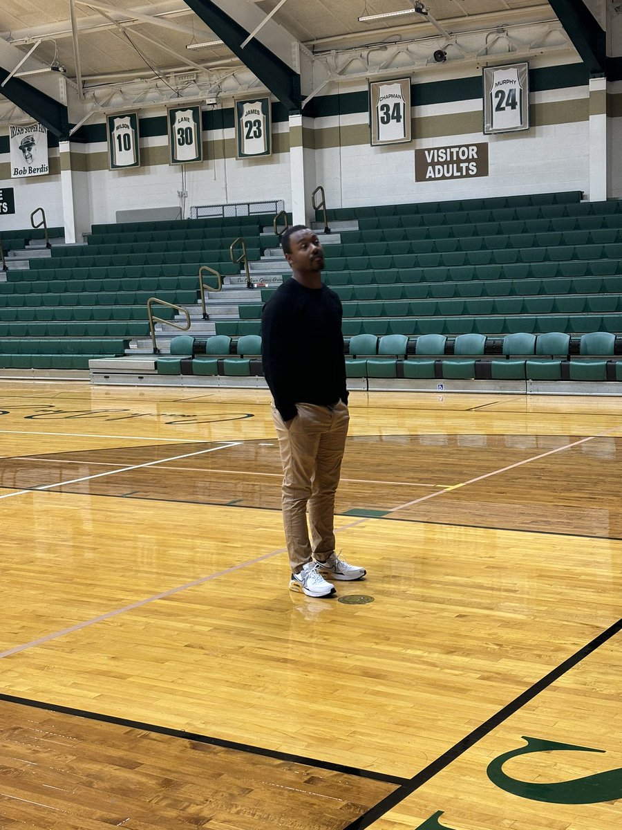 VM20 Jahiem Peake speaking to our student athletes this morning at our <a href="/stvmiac/">STVM Irish Athletes for Christ</a> meeting. What a story Jahiem has to share. WE ARE PROUD OF YOU, KEEP BEING GREAT

All-time leader in sacks at STVM
2 time All-American at John Carroll 

Now working in the front office for the <a href="/Lions/">Detroit Lions</a>