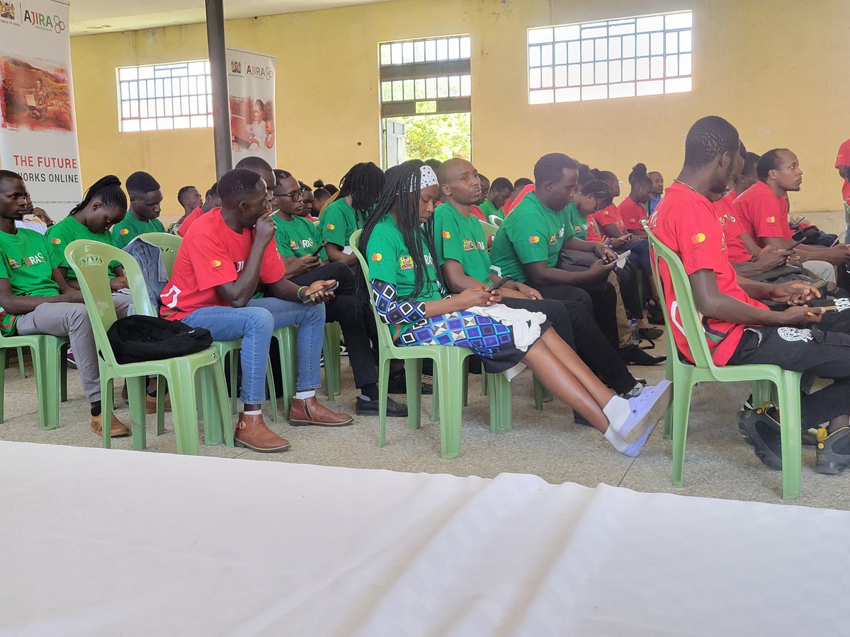 AbdiOmari3's tweet photo. What happens when the young leaders are empowered.....
The @AjiraDigital program has organised a bootcamp for ajira club leaders at @RVISTNAKURU meant to grow and sustain Ajira clubs within South Rift Region
#TheFutureWorksOnline #OnlineWorkisWork #AjiraClubsEdition https://t.co/RRljH3R5bi