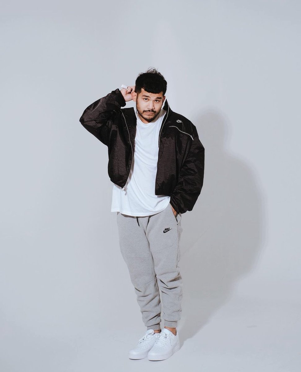 Too cold 🥶

<a href="/ArielNayaka/">A. Nayaka</a> <a href="/defjamindonesia/">Def Jam Indonesia</a>