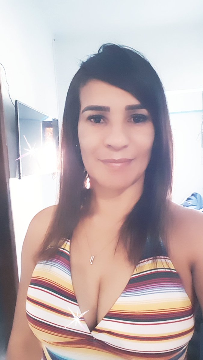 Cleonic01771603's tweet photo. Eu sou surda..estou solteira minha vida https://t.co/E47HBFHzMT