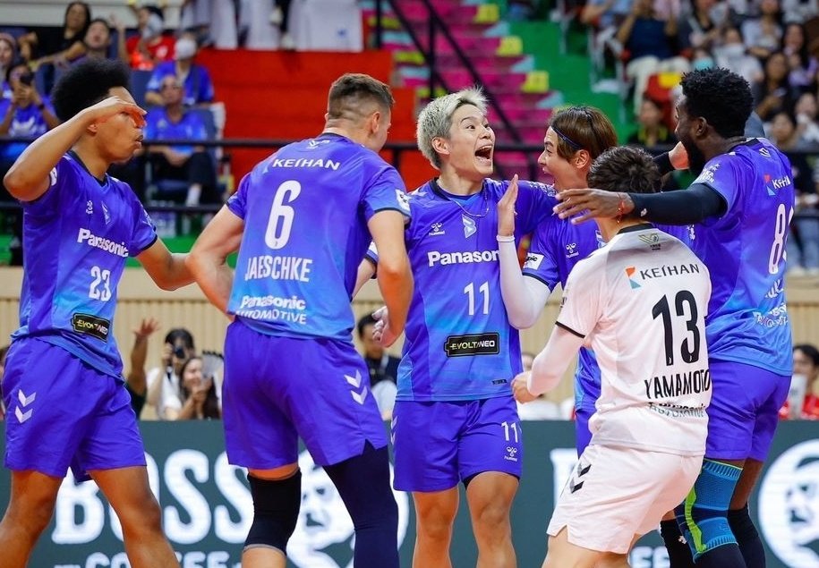 VivaVolley_'s tweet photo. 🔵 Osaka Bluteon 3️⃣x0️⃣ Suntory Sunbirds 🔴

Top scorers:

🔵 Nishida: 2️⃣1️⃣ points
🔴 Musersky: 2️⃣0️⃣ pts
🔵 Jaeschke: 16 pts
🔵 Lopez: 14 pts
🔴 Ran: 5 pts
🔴 Onodera: 5 pts
🔵 Yamauchi: 3 pts

Obs: Sliwka did not play. https://t.co/zjPKpZTb37