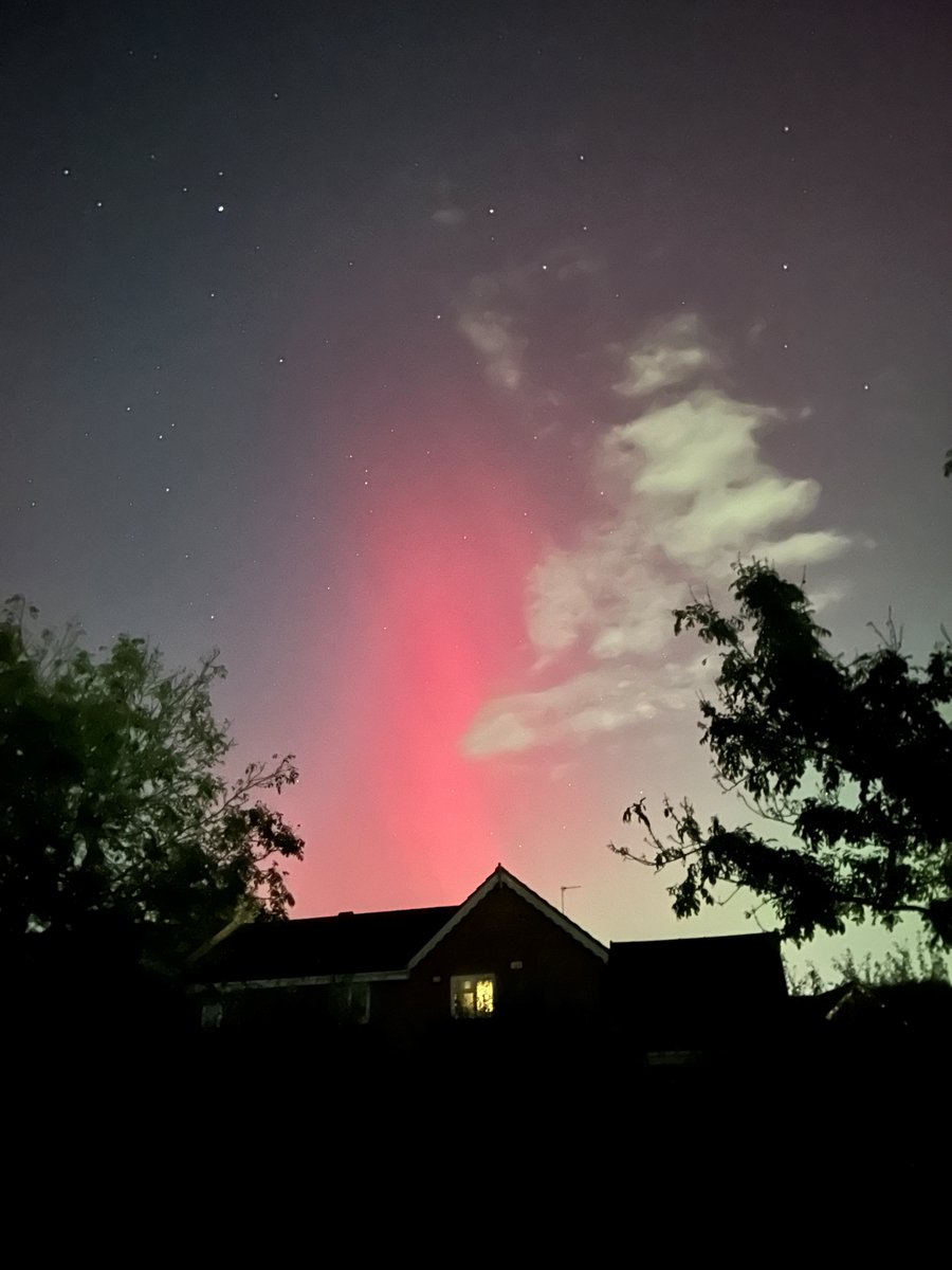 Did anyone else see the #northernlights last night? #Auroraborealis