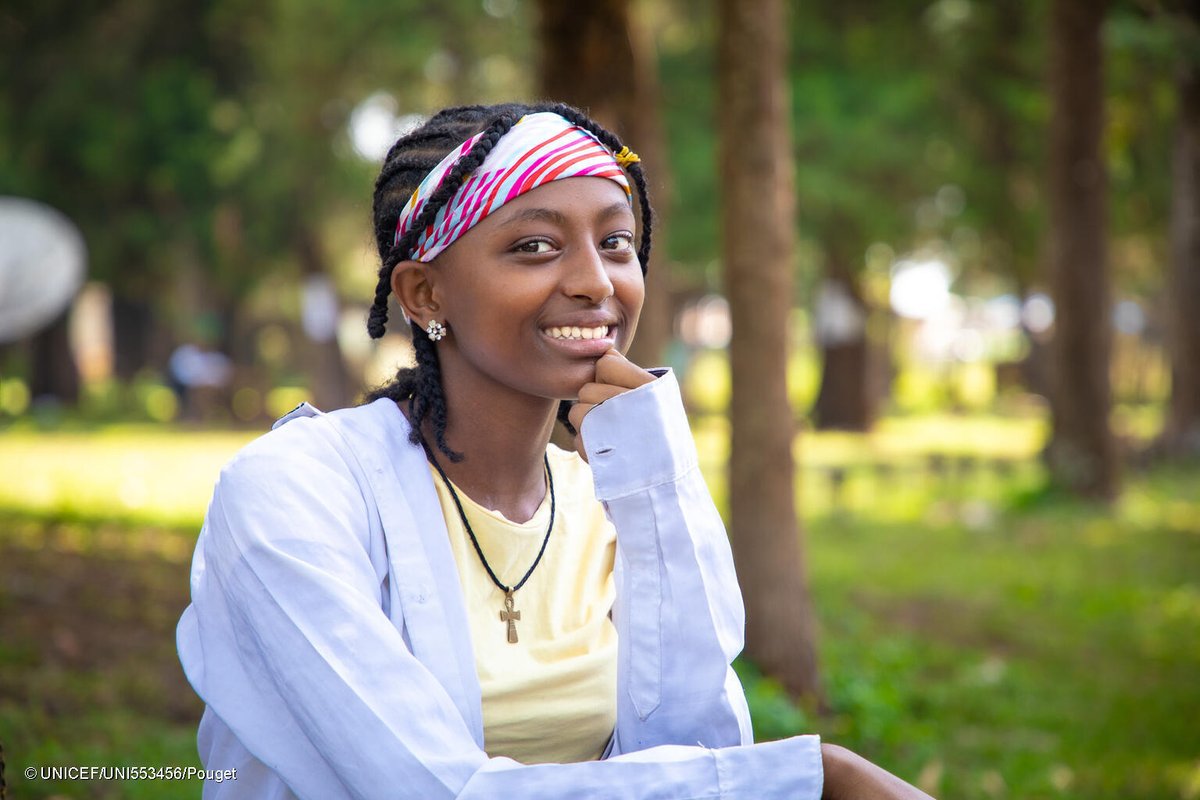 Women and girls agree that social protection must be gender-responsive, shows our new report: uni.cf/3U0h4Yu

Providing social protection and links to jobs and skills is critical to making #GirlsVisionForTheFuture a reality.

#DayOfTheGirl | #WeDeserveBetter