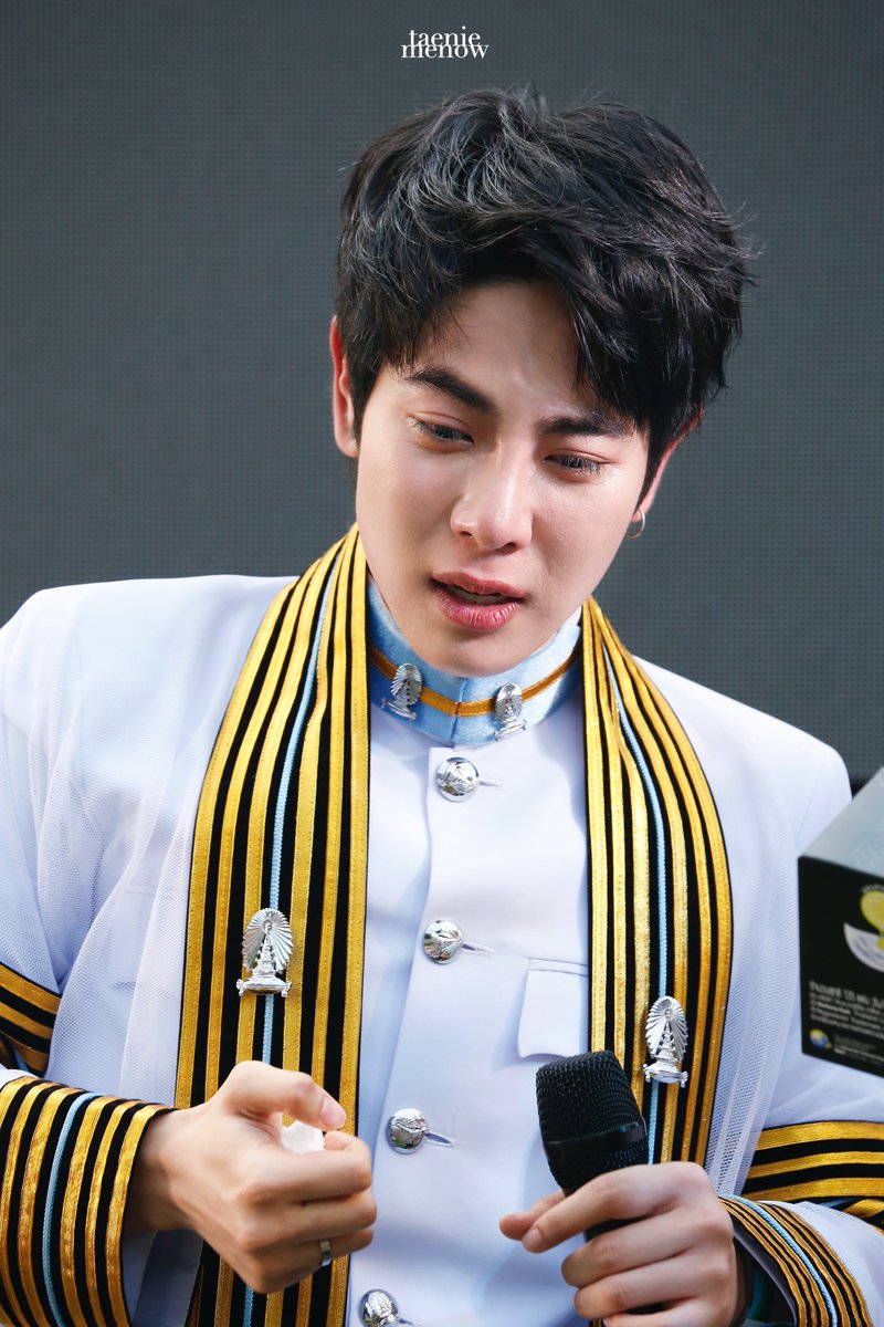 taeniemenow's tweet photo. 𝑺 𝑶   𝑷 𝑹 𝑶 𝑼 𝑫   𝑶 𝑭   𝒀 𝑶 𝑼  🪐

#MIXXIWGraduationDay
˖♡̷ ⟡  ꒰ @wixxiws ◦ #mixxiw ꒱  
#ThroughLemonEyes https://t.co/GYeLNlrrBp