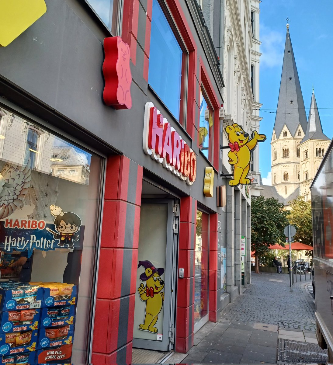 As a huge #Haribo fan, I was thrilled to finally make it to a dedicated shop in Bonn, the German city where this sweet originated.