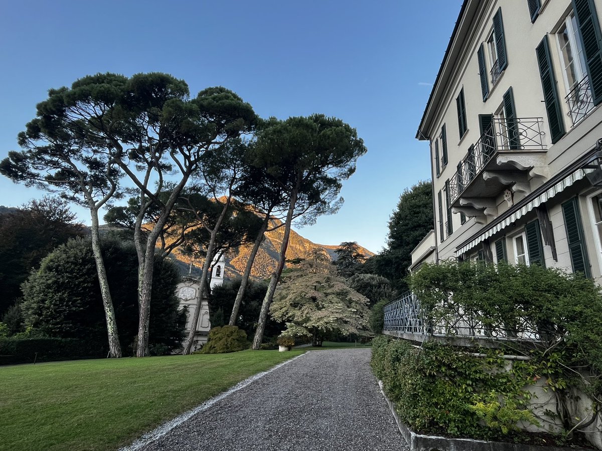 Nicoletta Pirozzi 🇮🇹🇪🇺🇺🇦 (@nicolepirozzi) on Twitter photo What a great pleasure to be back to <a href="/Villa_Vigoni/">Villa Vigoni</a> #LakeComo to discuss #EU security and defence challenges with the European progressive family!
Yesterday I had the pleasure to kick off the discussion with a lively night owl session together with <a href="/LiaQuartapelle/">Lia Quartapelle</a> 👇 What a great pleasure to be back to <a href="/Villa_Vigoni/">Villa Vigoni</a> #LakeComo to discuss #EU security and defence challenges with the European progressive family!
Yesterday I had the pleasure to kick off the discussion with a lively night owl session together with <a href="/LiaQuartapelle/">Lia Quartapelle</a> 👇