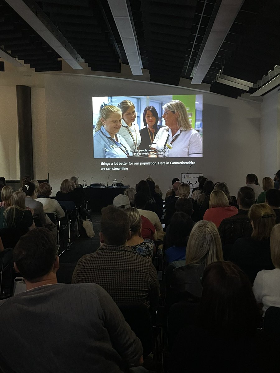 Wales Rehab Showcase //

<a href="/indeg_jameson/">Indeg Jameson</a> on the big screen at the ‘Rehab innovation on screen’ session; showcasing the fantastic Intermediate care #Rehab service <a href="/HywelDdaHB/">Hywel Dda UHB</a> 

#Physio24