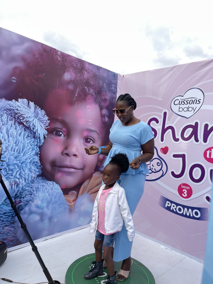 cussonsbaby_ug's tweet photo. The dress code was blue and pink.
Rate the moms out of 10π€©π€©π€©
#cussonsbabyuganda
#sharethejoy
#joyishere https://t.co/kq6RaZi5up