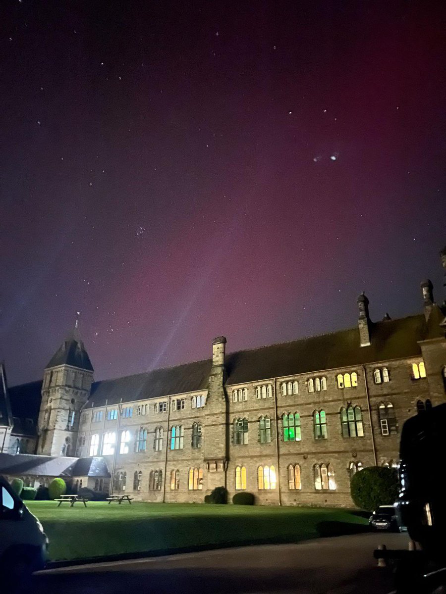 DenstoneCollege's tweet photo. Amazing photos of the Northern Lights taken by our Commercial &amp; Ops Manager, Miss Stark. 
#DenstoneCollege #NorthernLights #Staffordshire https://t.co/CgaCvI5B7r