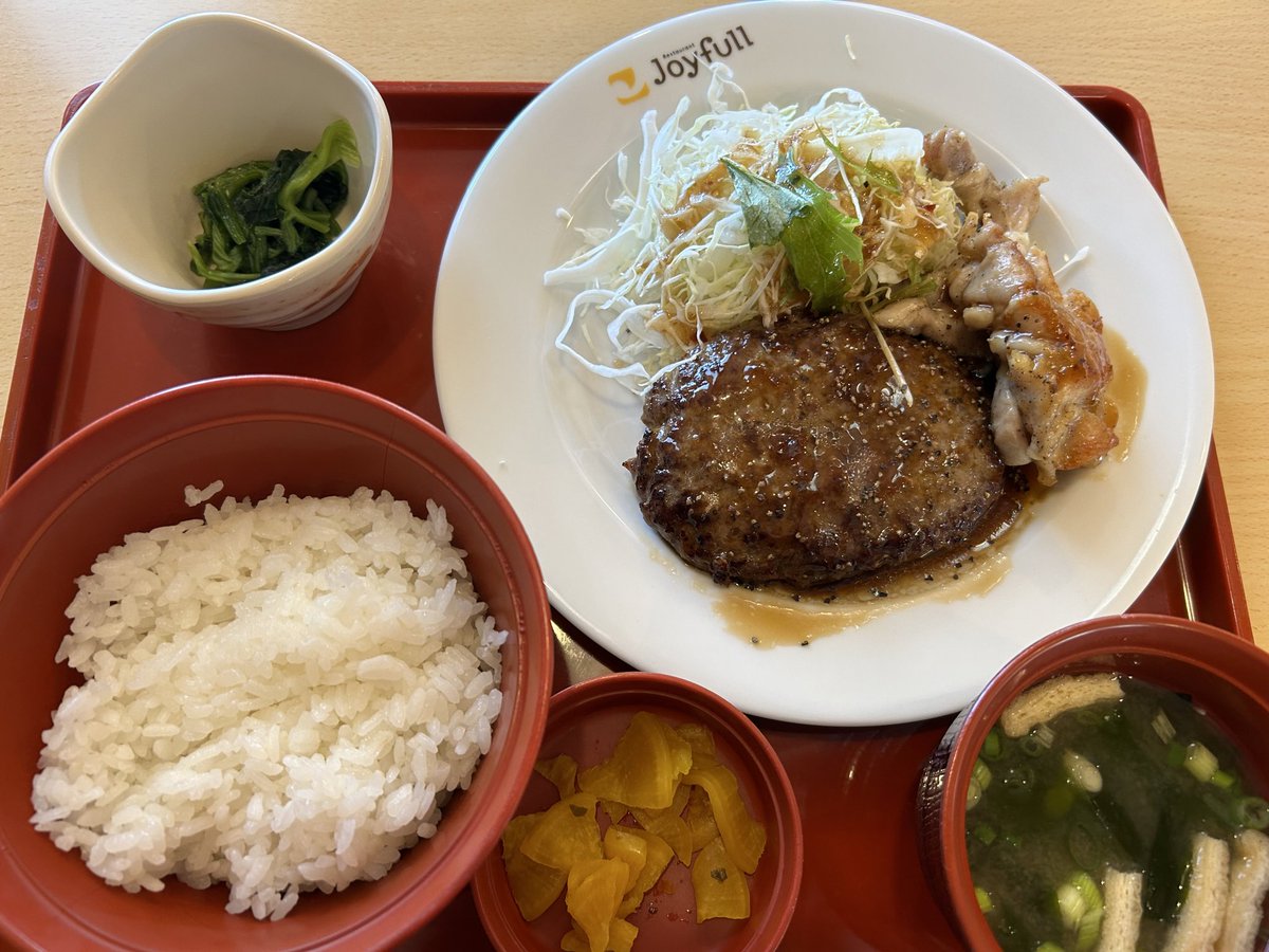 croissantdelun1's tweet image. 日付：10月11日

☑︎実務テスト課題
☑︎ひるサポ

午前中は用事で外出🚘

お昼を食べ過ぎて長く寝てしまい、作業時間少なめ🐢
こんな調子で終わる日が来るのだろうか…

冷えから来る体調不良改善したい🔥

今日のお昼はジョイフルの日替わりランチ😋ハンバーグが美味しい🎶

#AーTECH #FURIARU