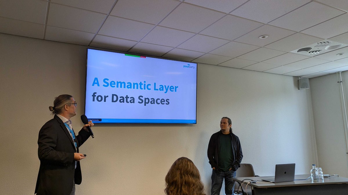 DatabriXp's tweet photo. 📢 Exciting news! Our partner, Semantic Web Company (SWC), presented at #SEMANTiCS2024 on 17-19 Sept! Their talk, "A Semantic Layer for Data Spaces" focused on how interlinked vocabularies enhance interoperability. The presentation is available here: https://t.co/ADukqgWKgD🚀 https://t.co/tBXZO1F2XK