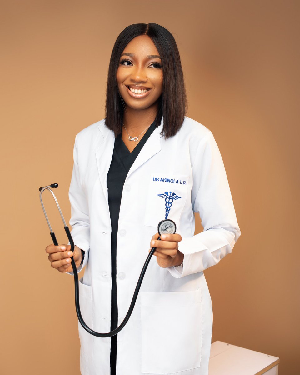 Themi_tee's tweet image. Reintroducing Dr. AKINOLA T.O MBBS(ONDO)
Finishing with; 
100lvl 5.0
Best in pathology
Distinction in O and G
Distinction in Paediatrics
Best in Paediatrics
Distinction in Community medicine
Distinction in Medicine
Distinction in Surgery
Best in Medicine
Best in Surgery