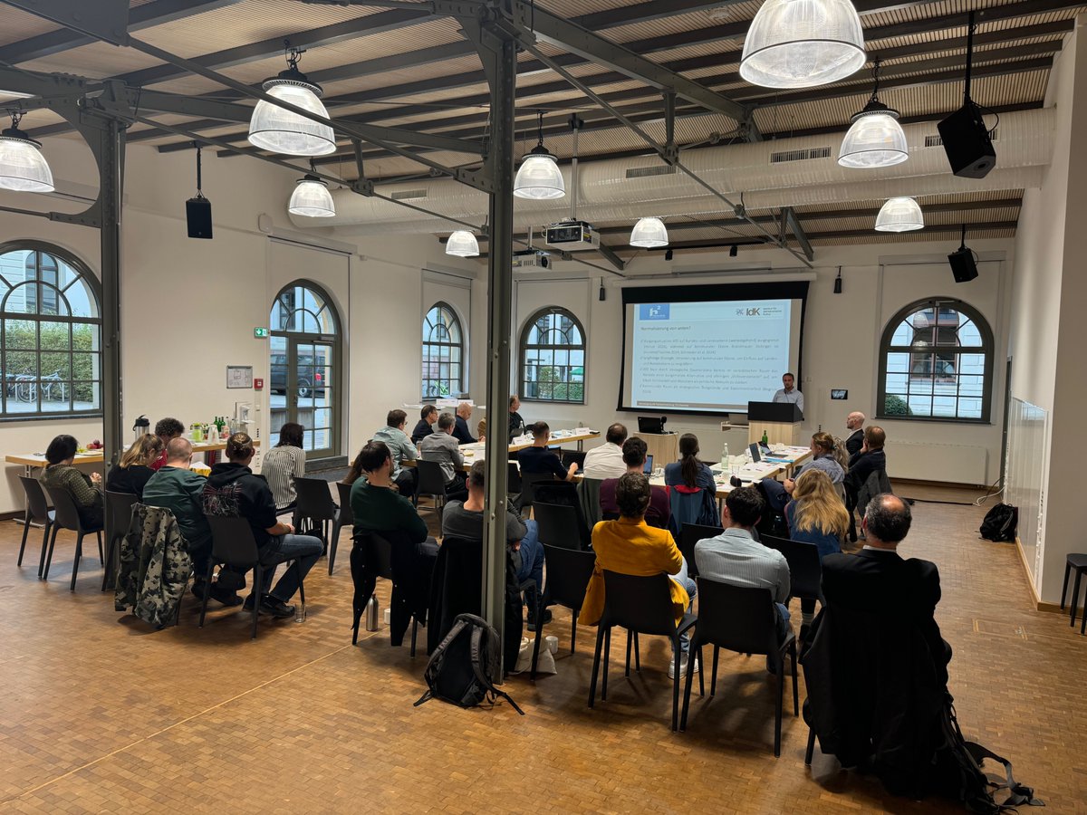 Guten Morgen <a href="/TUChemnitz/">TU Chemnitz</a>. Wir beginnen den zweiten Tag der #Parteientagung 2024 <a href="/dvpw/">DVPW</a> mit der Mitgliederversammlung des @AKPF_DVPW.

<a href="/dvpwkongress/">DVPW TakeOver</a>