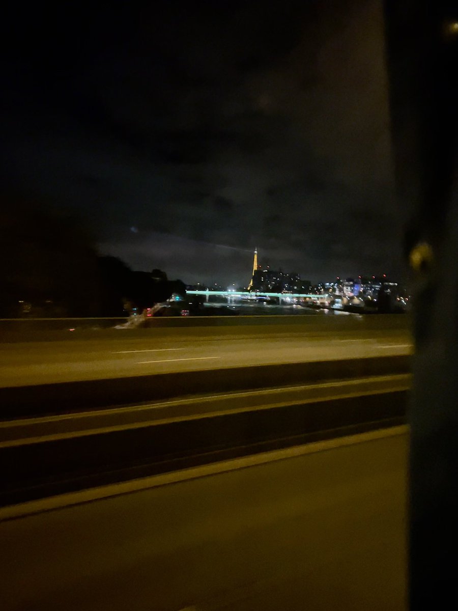 Night 1 in france for jess and lucy 🇫🇷 Currently on route to Lourdes around 40 minutes away, thank you to everyone who made this possible 💕