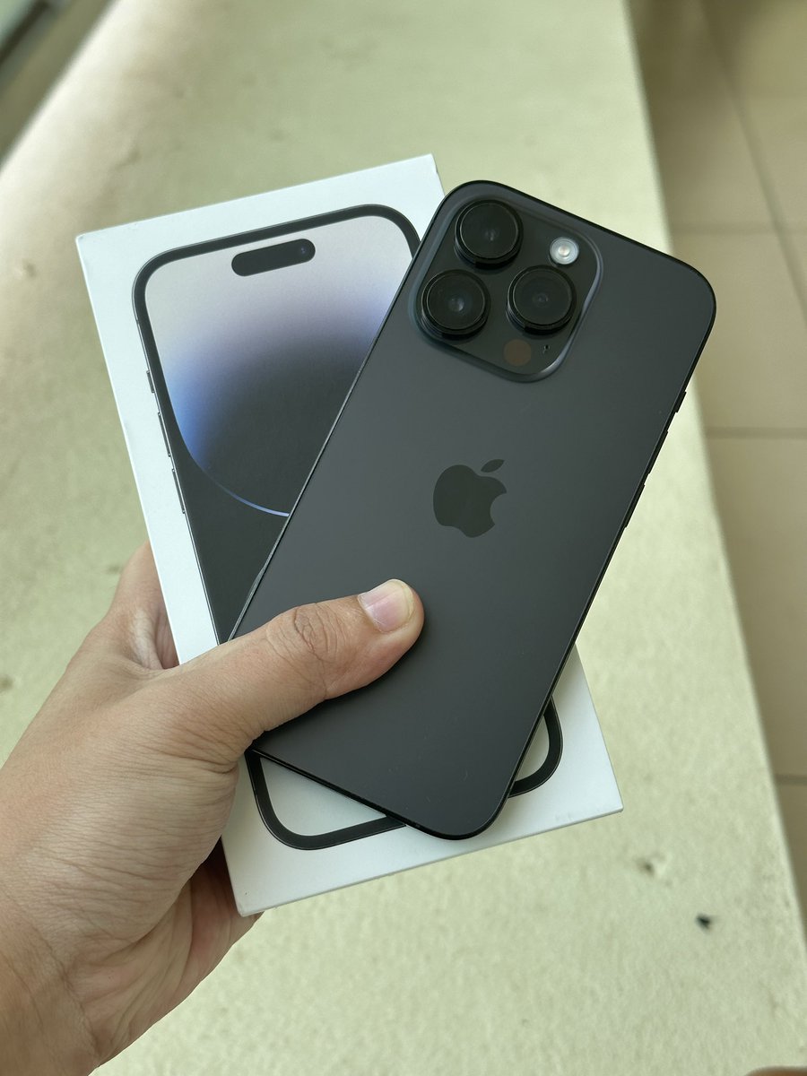 SpotlightGadget's tweet photo. بسم الله الرحمن الرحيم 

Mana yang budget bawah 3k tu , 

iPhone 14 Pro
128gb Black
Fullset box ori
Tempered glass already applied
Free casing

Price : RM2899

Cod sekitar Segamat
Luar kawasan adjust postage

#spotlightgadget https://t.co/n5BdikmbLa