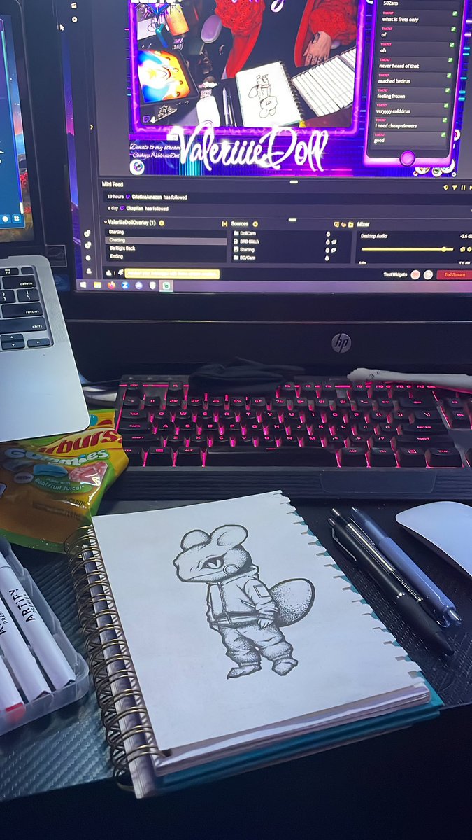 Streaming art tonight 
twitch.tv/valeriiiedoll