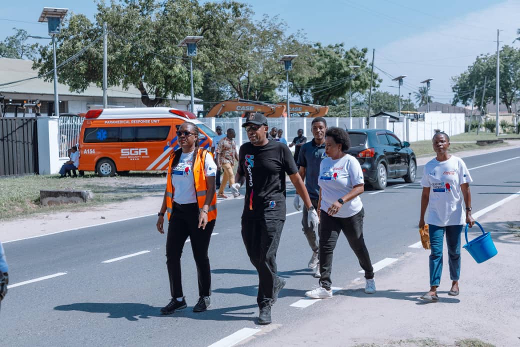 Mwaki28's tweet photo. Napenda kuwashukuru ATE na wadau wengine katika kuhakikisha kaulimbiu ya "Above and Beyond” kwa pamoja tumeweza kufanikisha. Hata kama utoe huduma bora kiasi gani kama mazingira yako sio safi basi hauwezi kuwa na tija. ~ Sebastian Maganga Mkuu wa Maudhui Clouds Media

#CSW2024 | #ATETanzania