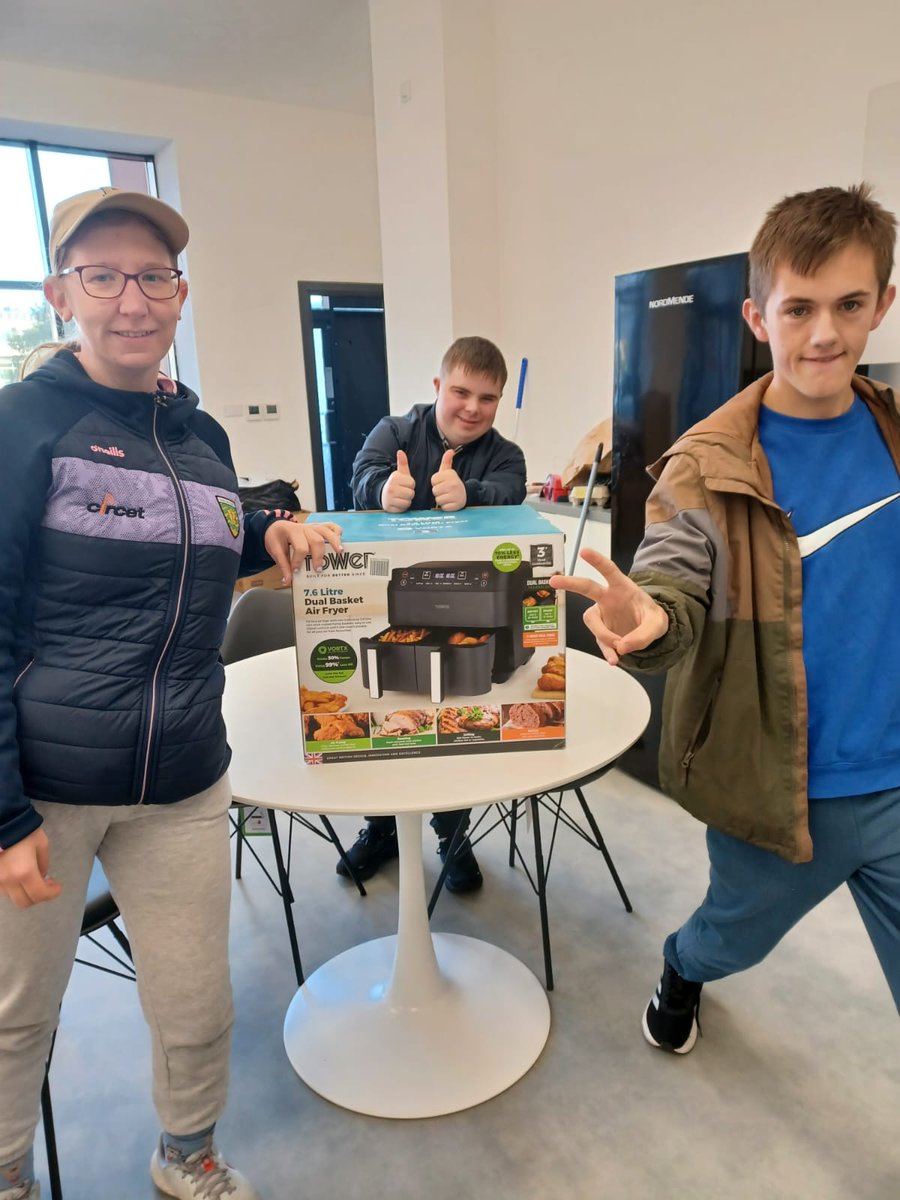 DonegalHorizons's tweet photo. A big thank you to Homesavers Letterkenny for donating this airfryer to our new centre! It is very much appreciated ❤️ https://t.co/aHwA7fyKfe