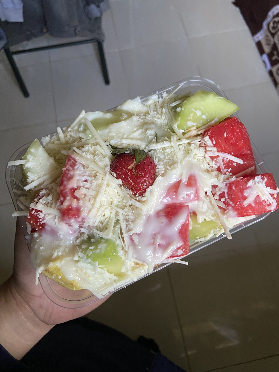 imacacih tweet media