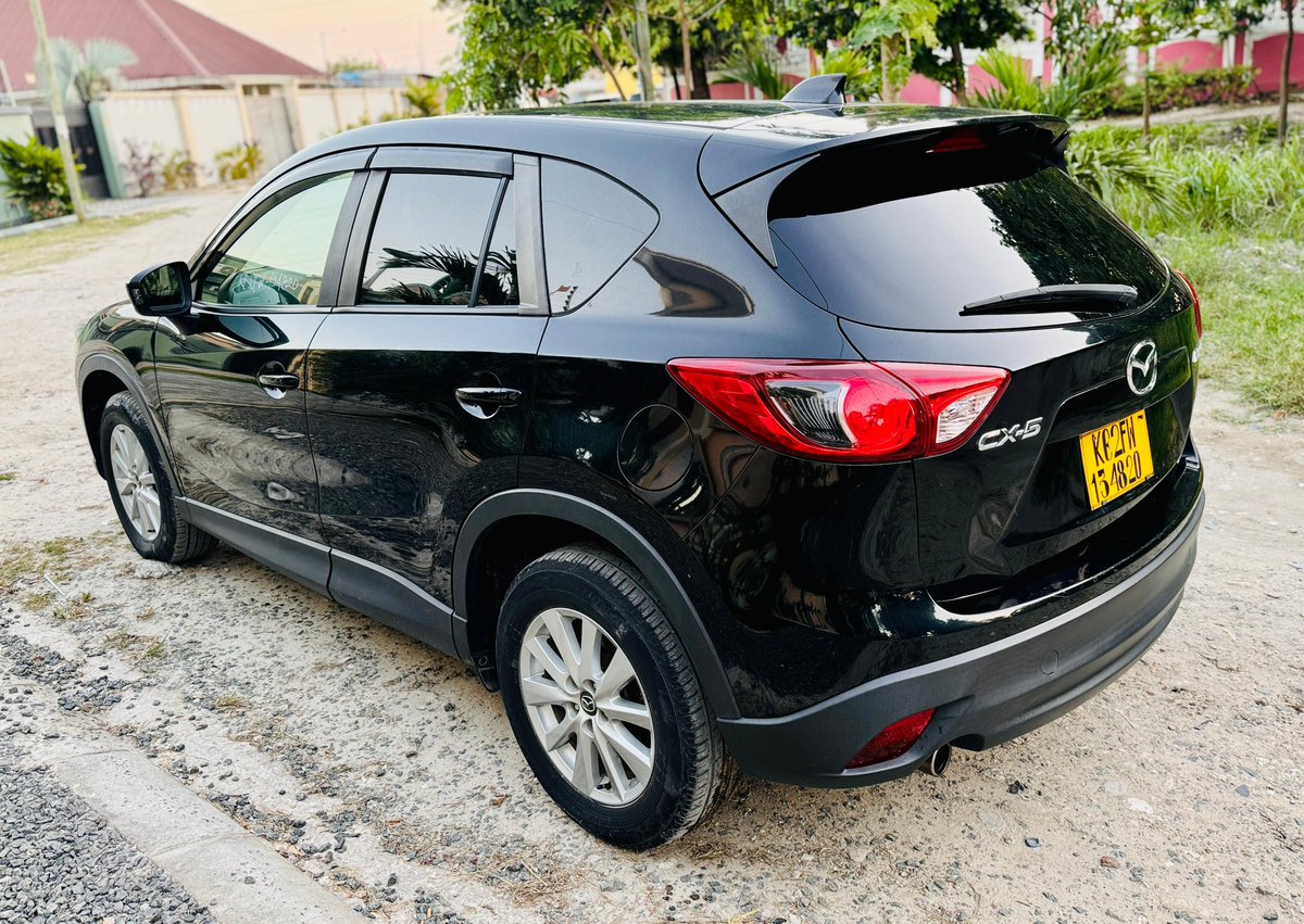 *PRICE+reg:- 36.5mil*

Mazda CX5
*Gari ni kali sana*
Chassis # 
Y.O.M 2014
Color *Black*
Mileages 45850km
*Diesel ⛽️engine*
Cc 2180
Full Ac
*Sports rims &amp; good tyres*
*Clean in and out*
All duties and tax paid
Price:36.5mil

📞📞0658258082