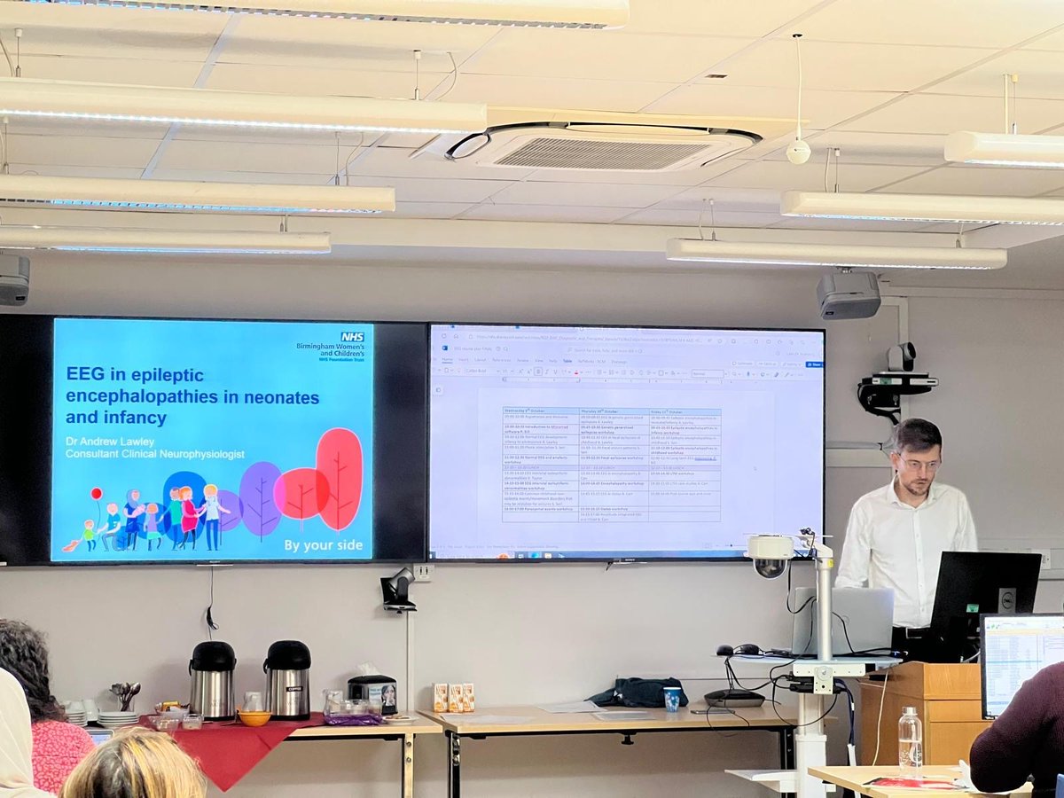 Final day of the Paediatric EEG Course and Dr Andrew Lawley gives a lecture on Epileptic Encephalopathies in Neonatal/Infancy <a href="/eeg/">kaNor</a> @paediatriceeg #epileptic #encephalopathy <a href="/RCPhysicians/">Royal College of Physicians</a> <a href="/ClinNeurophys/">ANS</a>