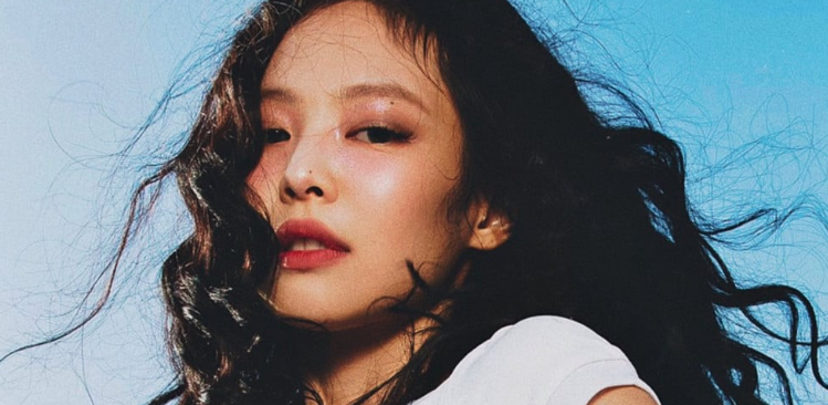 AboutMusicYT's tweet photo. Pop culture this week:

- Seunghan returns to RIIZE
- Jennie releases 'Mantra'
- aespa releases solo songs
- Twitter unbanned in Brazil
- Charli xcx and Ariana Grande collab together
- Grammy submissions
- American Music Awards
- 'Up' by Karina reaches #1 on MelOn
- Joker 2 https://t.co/BZF3keXZ3t