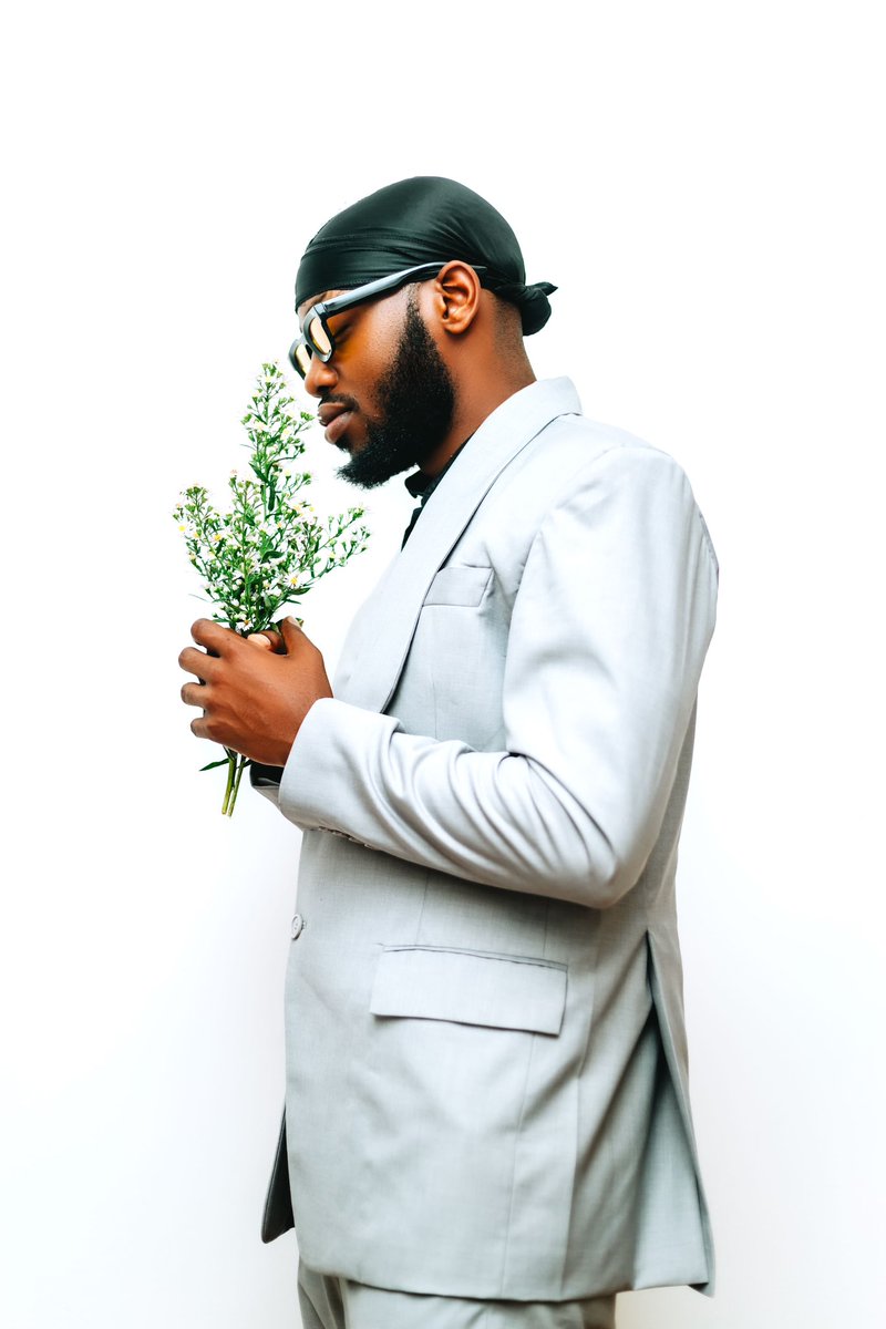 abdwambelele's tweet image. “Rarely go official, but when I do, it’s a whole vibe. 💼✨

#OfficialLook #StyleOnPoint #RareOccasions #viral #allday #done #flower #beauty #moment #fyp #fypシ゚ ”

📸: @sakshed