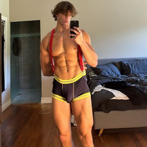 blondiedorian_'s tweet photo. Your firefighter https://t.co/wSozPLOq76