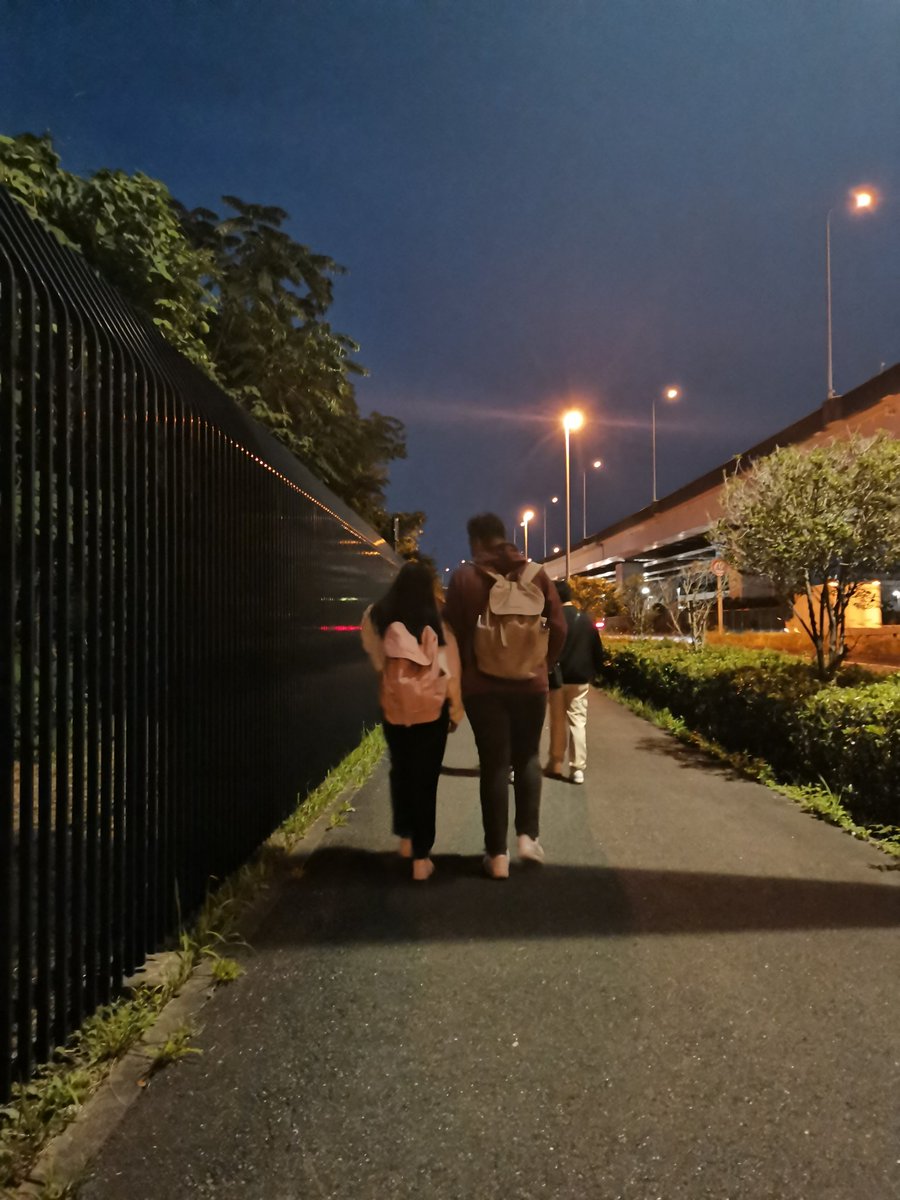 her0_6mione's tweet photo. Dear, tayo na lang magkwentuhan. 😭 #5thwheel #aiah https://t.co/2XJ877CLcM