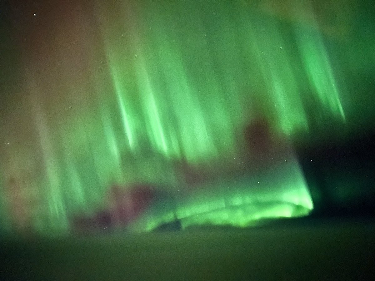 DowLinnell's tweet image. Tonight crossing Canada at 34,000ft.