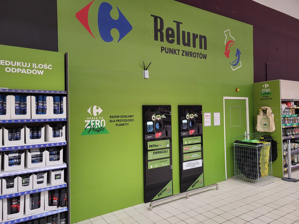 CarrefourPolska's tweet photo. #BADANIA #SYSTEMKAUCYJNY: Wspólnie @SWResearch_pl postanowiliśmy sprawdzić, jak wygląda wiedza Polaków na temat startującego już niebawem w Polsce systemu kaucyjnego. Zapraszamy do zapoznania się z ich wynikami: https://t.co/Li0nPw19i8 https://t.co/aOYG2rh0Ui