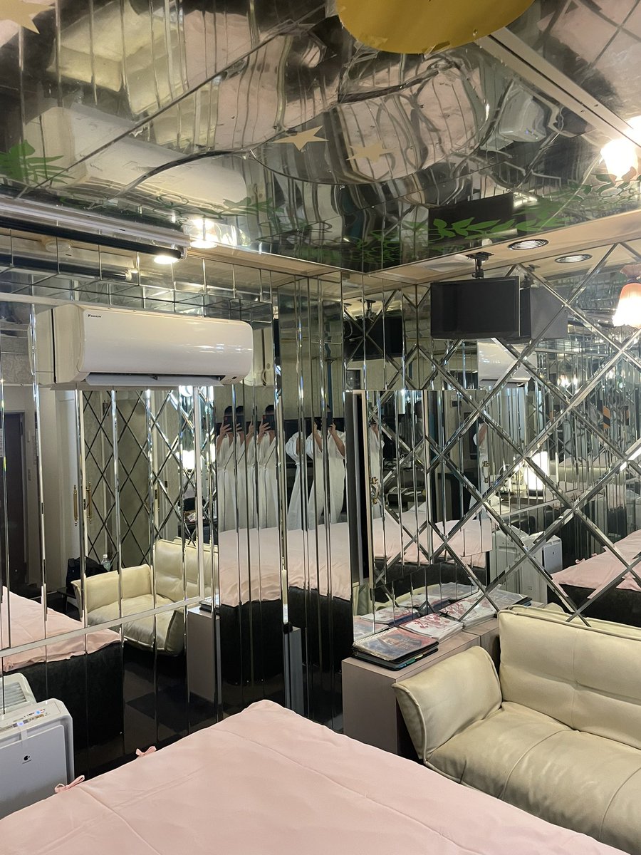 44BOOO69's tweet photo. ラブホの冷蔵庫に先輩のお土産のMAXコーヒー忘れて来ちゃった😅 https://t.co/flm1JSFDzP