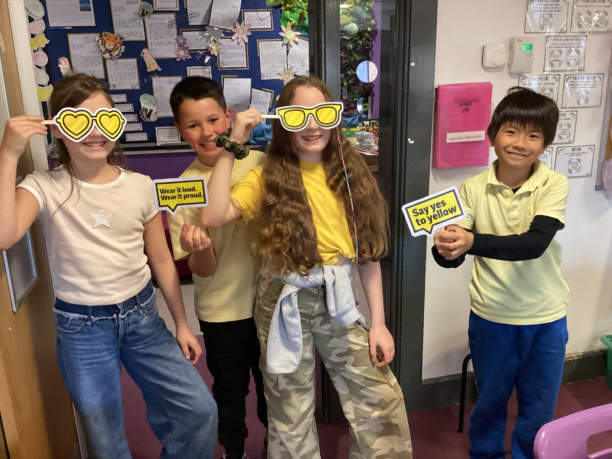 💛A sea of yellow for World Mental Health Day 💛
The children participated in an assembly yesterday where they discussed the different charities that support people with their mental health. The ambassadors visited each class props and took some pictures to spread some happiness!